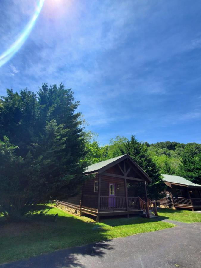 New River Trail Cabins Galax Buitenkant foto
